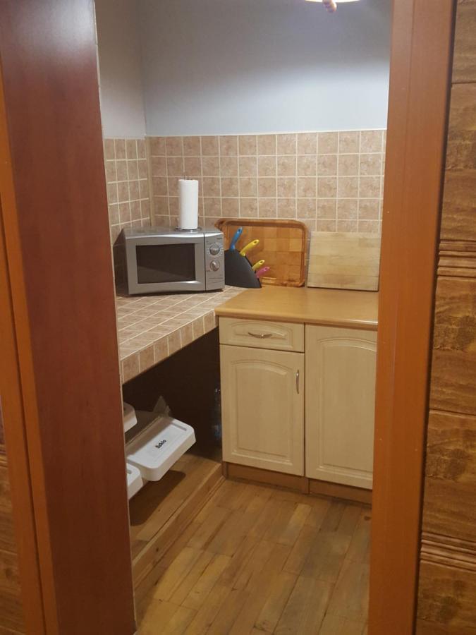 Pokoje Goscinne U Gochy Ustrzyki Dolne Ngoại thất bức ảnh